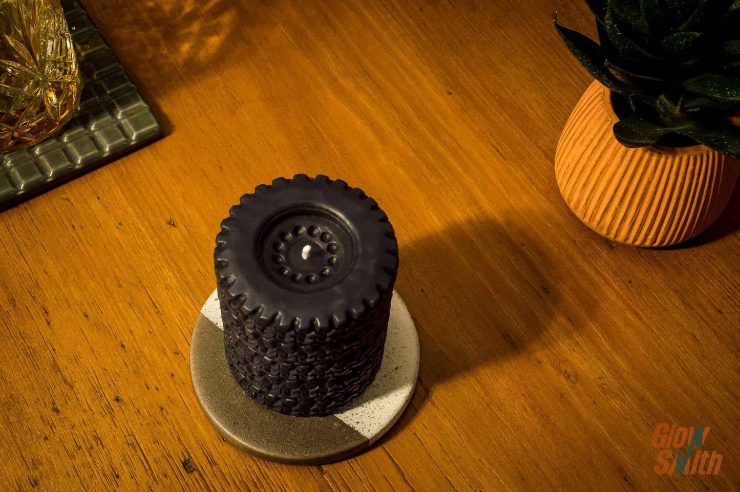 Dark Opium Black Tyre Stack Candle – Mens Land Rover Gift Candle