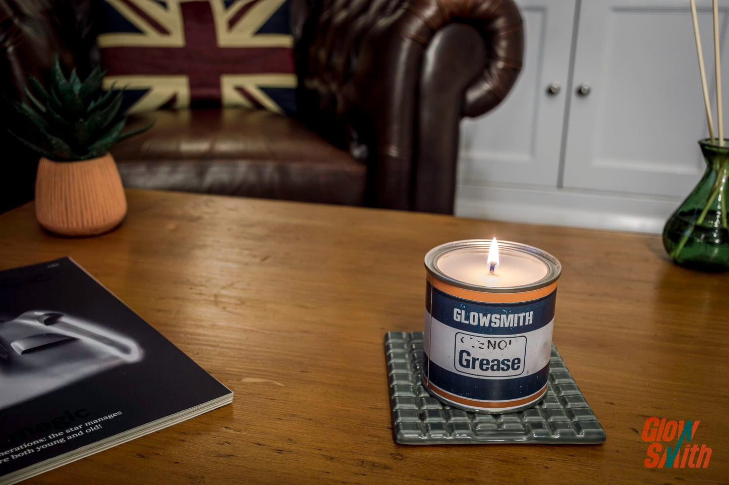 Fresh Linen Grease Tin Candle - Classic Car Candle