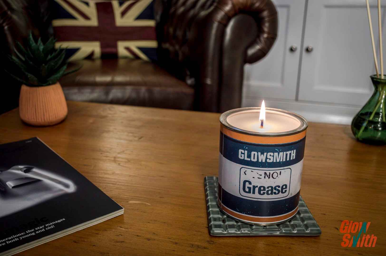 Fresh Linen Grease Tin Candle - Classic Car Candle